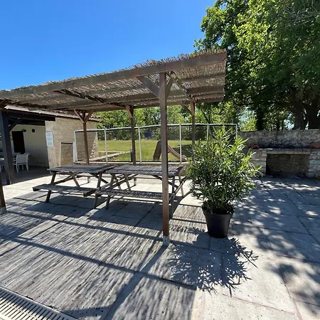 Holiday home Domainerossignol Acacia *